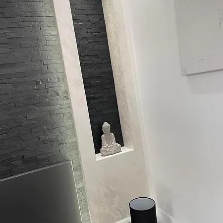 Delux 14 Апартаменты *